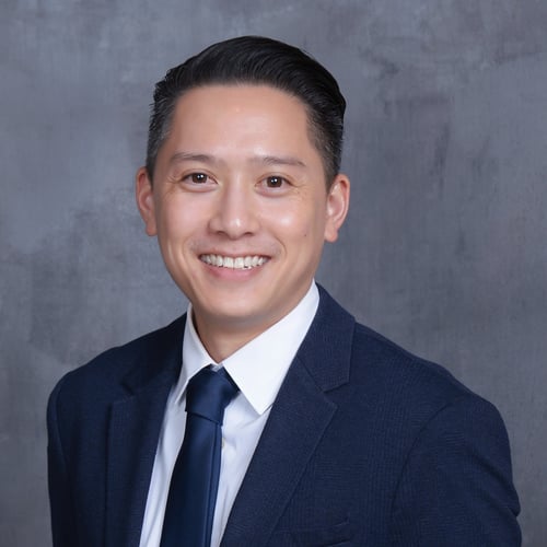 Johnny Le Headshot Image
