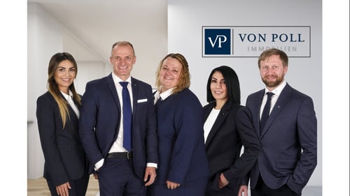VON POLL IMMOBILIEN | Teambild Immobilienmakler Wolfsburg