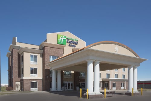 Welcome to Holiday Inn Express & Suites Minot.