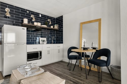 Kitchen and Dining Area at The Franklin Apartments in Richland, WA 99354