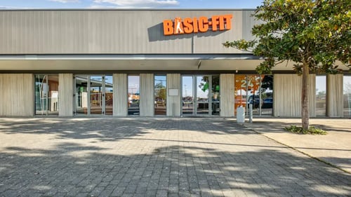 Basic-Fit La Ville aux Dames Zac Des Fougerolles 24/7 - front club outside