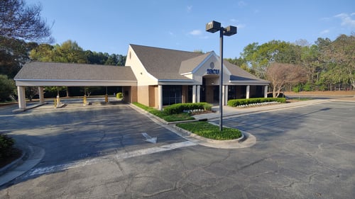 Outside view of the State Employees' Credit Union Raleigh-Stonehenge branch