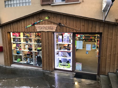 Eingang Skihütte