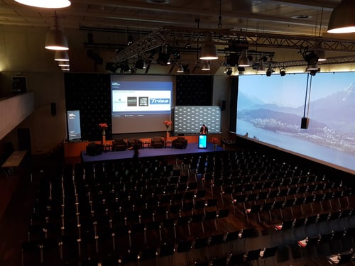 Konferenz/Podium im Saal 1