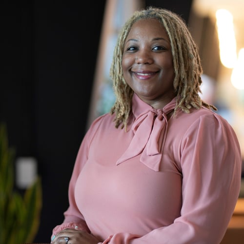 Erica Ray Headshot Image