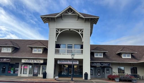 East Main Street, GA Republic Finance Branch