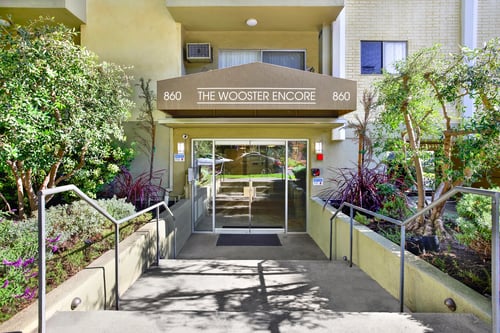 Building Entrance at Wooster Encore Apartments in Los Angeles, CA 90035
