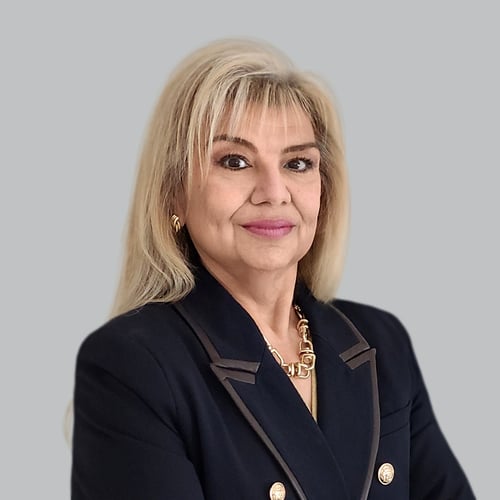 Headshot of Cynthia A. Hernandez, a wealth advisor at Chase