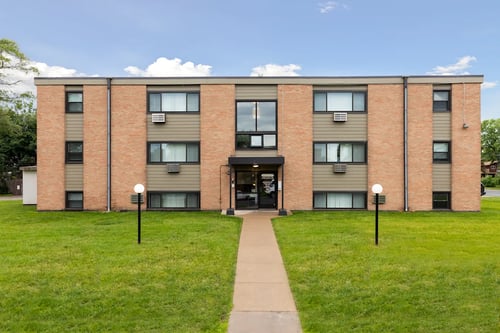 Exterior view at Northeast Villas in Fridley, MN 55421