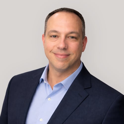 Headshot of Heath Mendoza, a wealth advisor at Chase