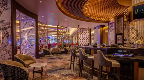 Four Suits in Horseshoe Lake Charles.