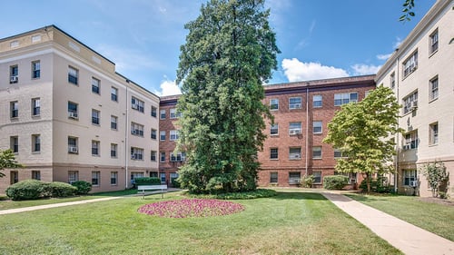 Building exterior at Mason Hall in Alexandria, VA 22314