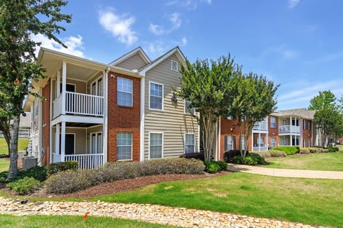 Exterior View at Bridgewater Apartment Homes in Brandon, MS 39047