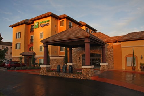 Welcome to the Holiday Inn Express & Suites El Dorado Hills