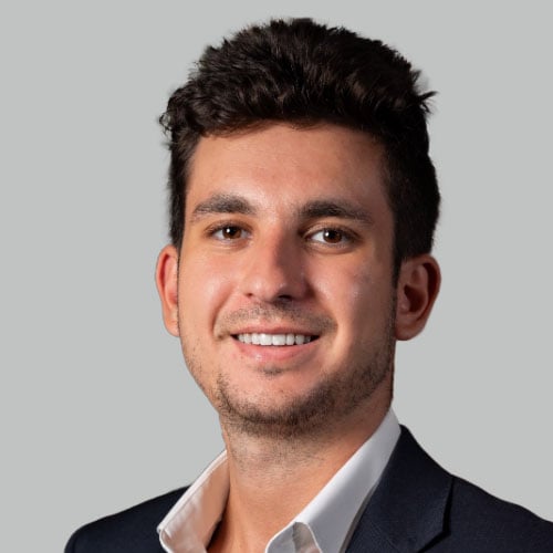 Headshot of Gabe Katselnik, a wealth advisor at Chase
