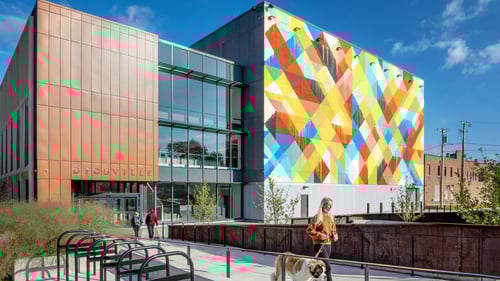 D’Youville University’s Health Professions Hub is a medical education space positively reshaping the campus, the City of Buffalo, families and individual lives, today and in the decades to come. The city’s West Side community, rich with immigrants and refugees, is woefully underserved and faces complex challenges around limited access to care and prevalent poverty and food insecurity. Concurrently, the region anticipates a critical shortage of healthcare professionals in excess of 10,000 by 2024.