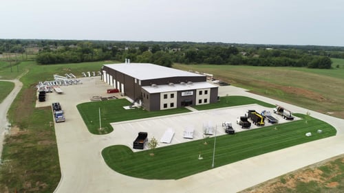 Custom Truck One Source - Sedalia, MO