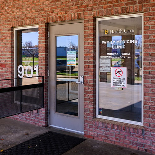 Family Medicine Clinic-Versailles front door