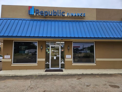 S. Commerce St., MS Republic Finance Branch