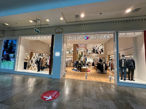 Places that sell tommy hilfiger on sale