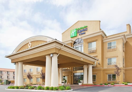 Welcome to Holiday Inn Express & Suites Salinas!