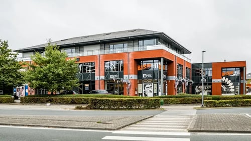 Basic-Fit Waterloo Chaussee de Bruxelles 24/7 - front club outside