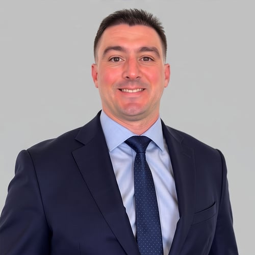 Headshot of Michael LoGiudice, a wealth advisor at Chase