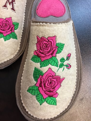 tailor, tailors, tailoring service, men’s tailoring, ladies’ clothing alterations, clothing alterations service, clothing alterations shop, hemming services, leather service, prom dress alterations, wedding dress alterations