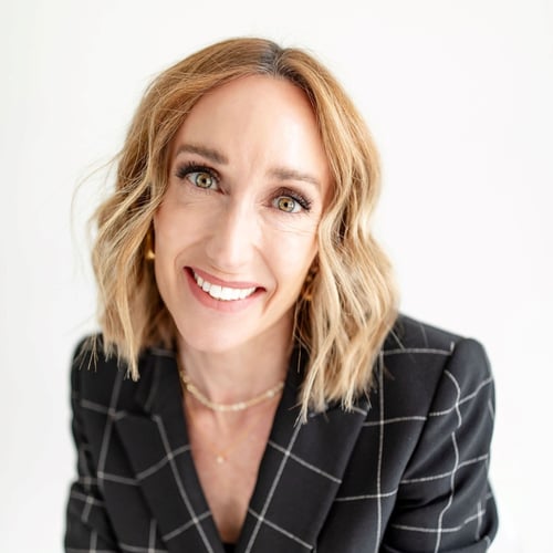 Tracy Martin Headshot Image