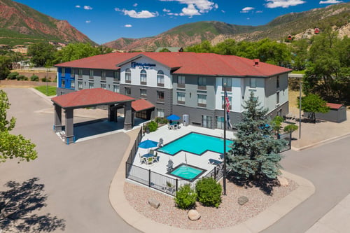 Your Home Base for Exploring Glenwood Springs.