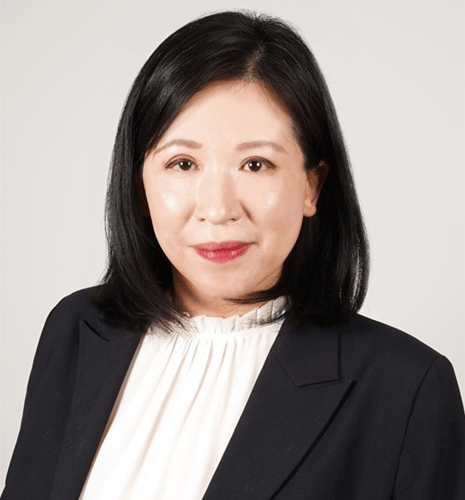 Headshot of Selina Chen.