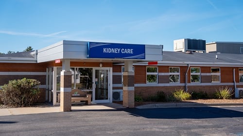 exterior photo to the entrance of Aspirus Kidney Care on the Aspirus Medford Hospital campus in Medford, WI