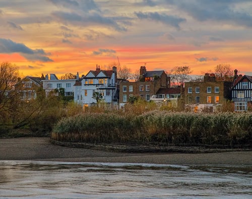 Knight Frank Chiswick Estate Agents - Chiswick - A sunset in Chiswick, London, United Kingdom