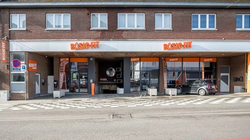 Basic-Fit Namur Chaussee de Waterloo 24/7 - front club outside