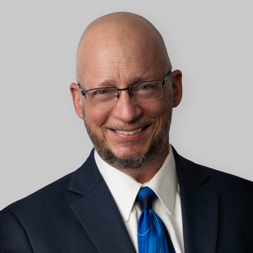 Headshot of Michael Olson, a wealth advisor at Chase