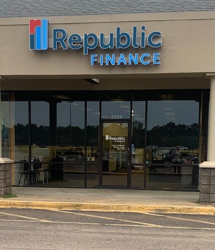 US 82, MS Branch Republic Finance Store front