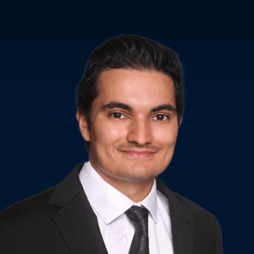 Colin Vellozo headshot.