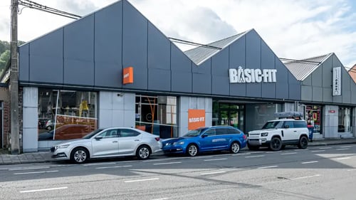 Basic-Fit Andenne Avenue Roi Albert 24/7 - front club outside