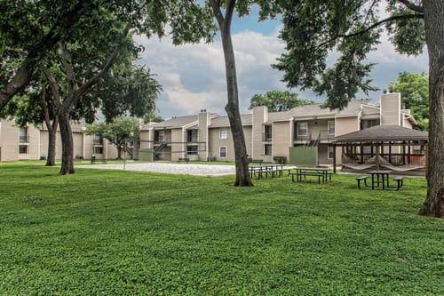 Exterior view at Abbey Glenn Apartments in Waco, TX 76706