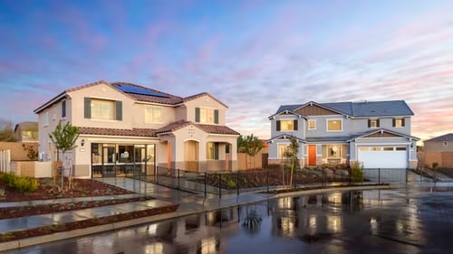 Street view of model homes in Fairway at Stratford Place by Pulte Homes in Perris, CA.
