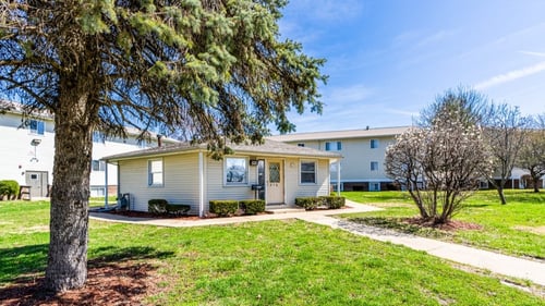 Property exterior at 3TEN Apartments in Springfield, IL 62704