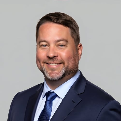 Headshot of Kevin M. Kemp, a wealth advisor at Chase