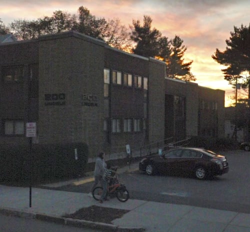 Exterior photo: Dr Laurie Manthos oral surgery office in Worcester MA