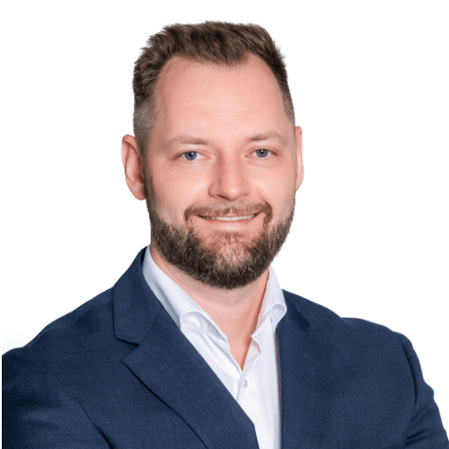 Headshot of Kris Lemiashkou