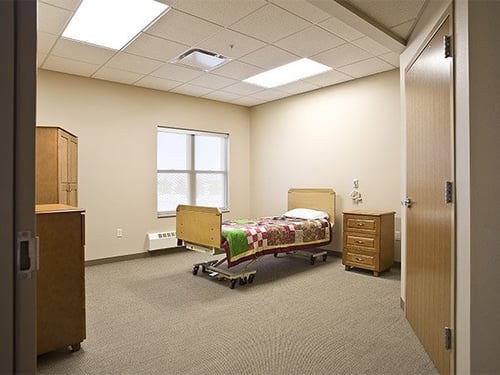 Avera Majestic Bluffs resident room.