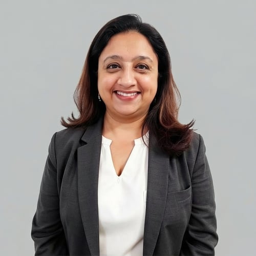 Headshot of Poonam Trivedi, a wealth advisor at Chase