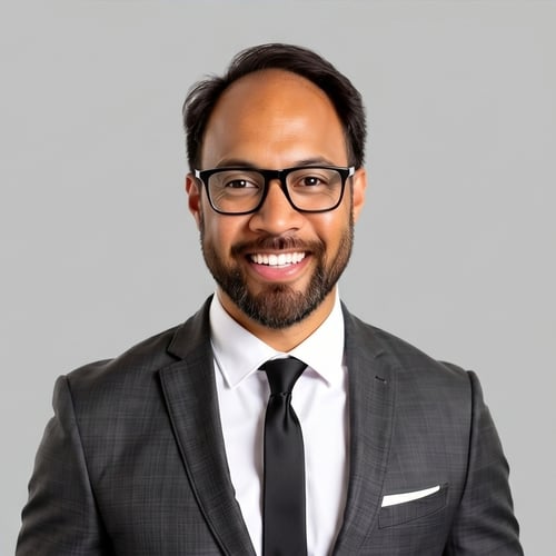 Headshot of George Aokuso, a wealth advisor at Chase