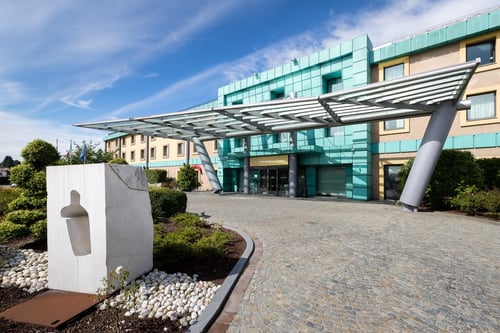 Crowne Plaza Milan Malpensa entrance