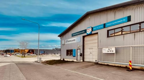 Vantaan autokorjaamo palvelee Helsingin ja Vantaan rajalla, Kehä III:n ja Lahden moottoritien kulmassa, aivan Helsinki Outletin vieressä.