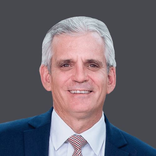 Headshot of Dean McKelvie